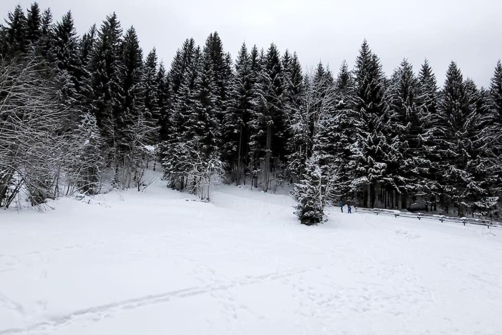 Cocon A Chatel Luaran gambar